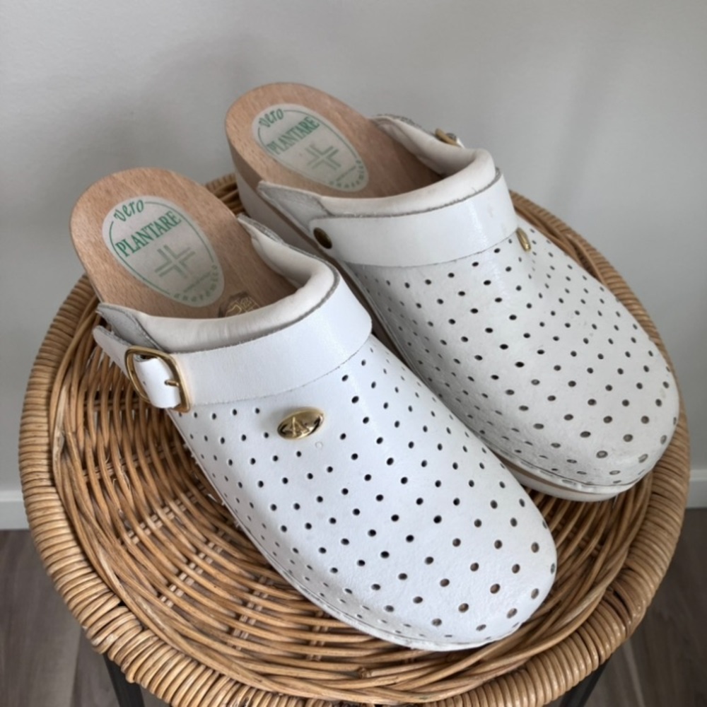 Vintage Italian Leather Garden Clogs Womens